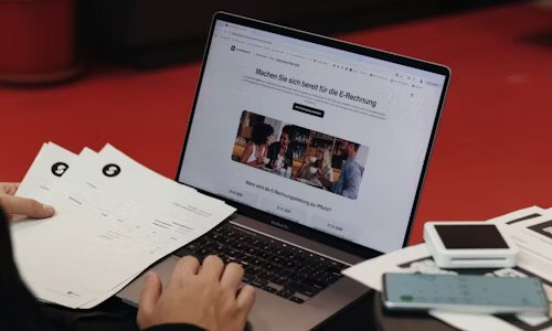 网站建设如何通过网页设计彰显企业形象